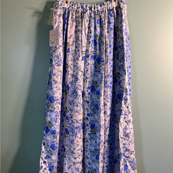 NWT LC Lauren Conrad long floral button down skirts . Size extra small . - Picture 4 of 4